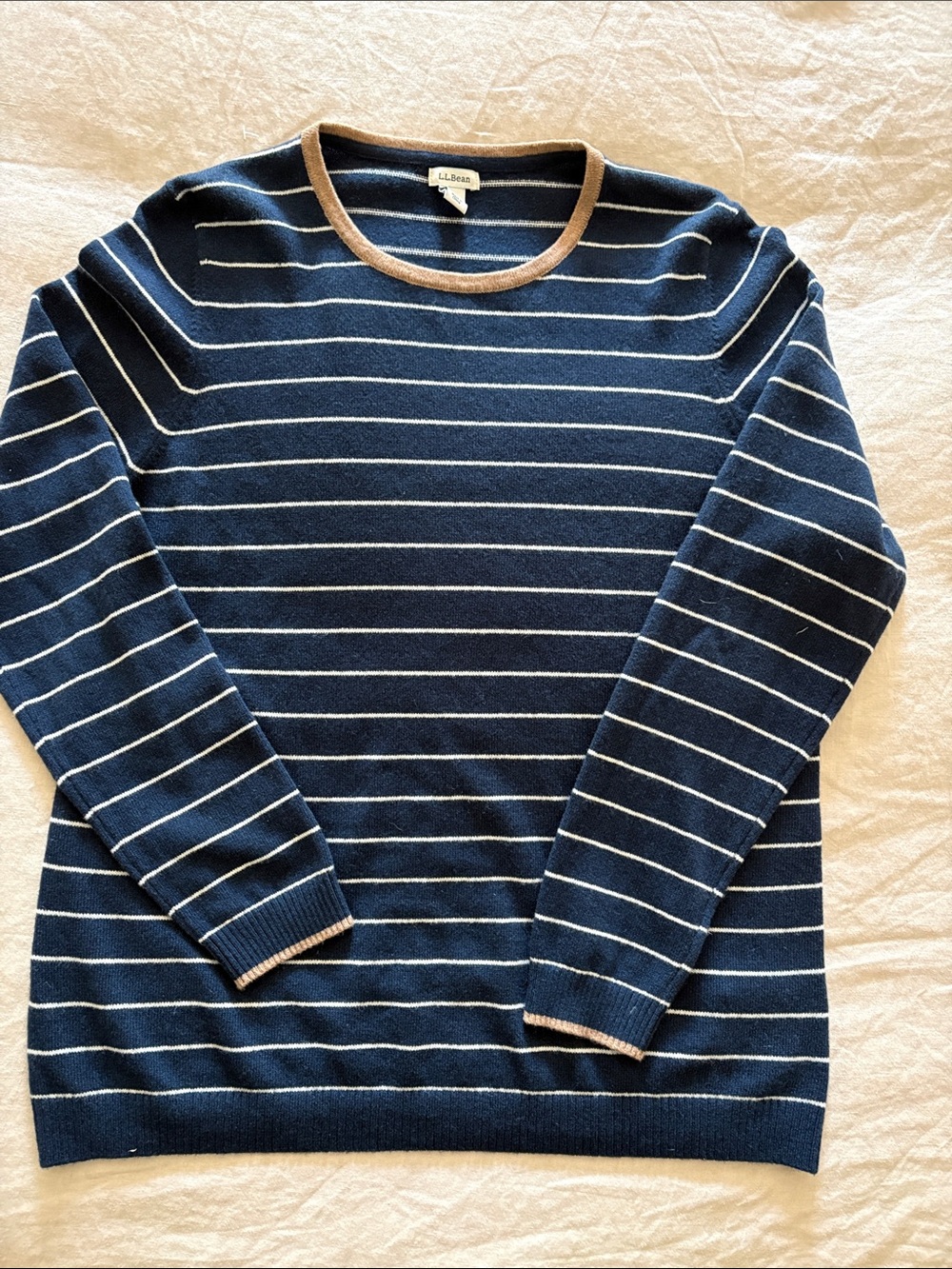 LL Bean 100% cashmere crewneck sweater